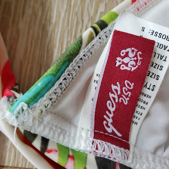 🌲 Guess Bikini Top - Picture 3 of 5